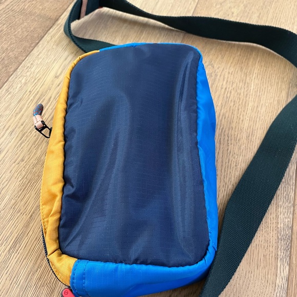 Tory Burch Ripstop crossbody - Picture 5 of 10